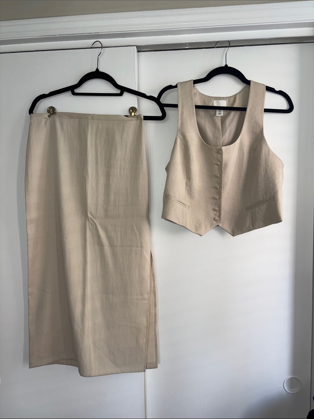 H&M Beige 2 Two Piece Matching Set Midi Skirt Matching Button Vest Medium Size 4